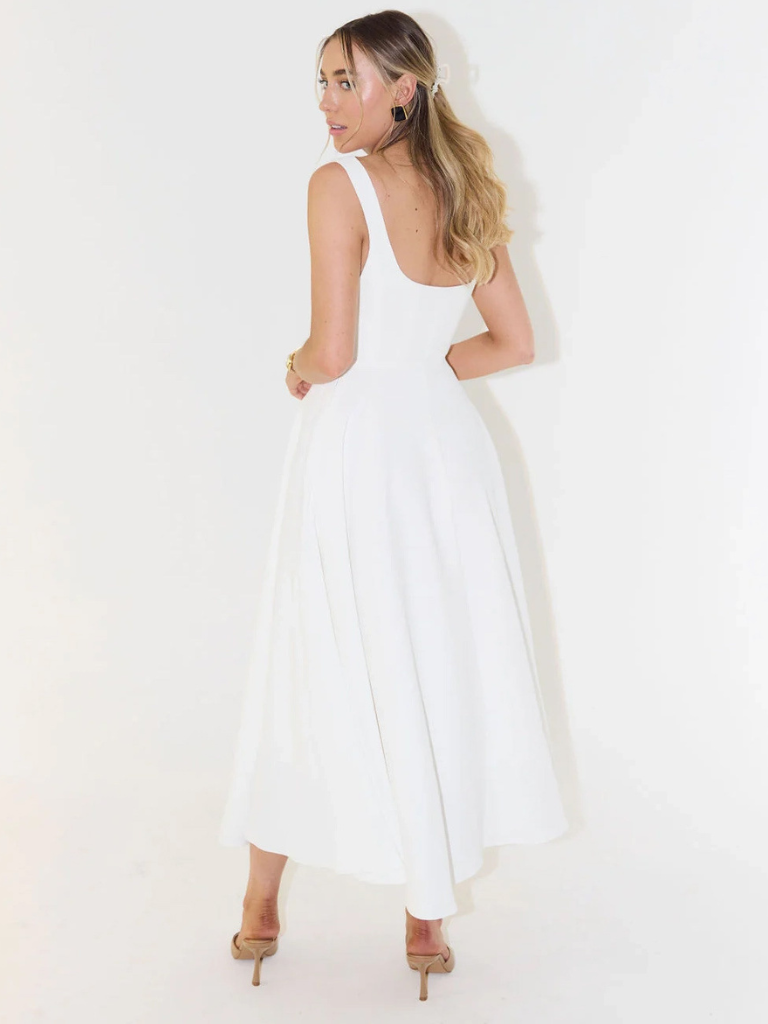 Scarlett™ | Flüssige Eleganz und Vertrauen