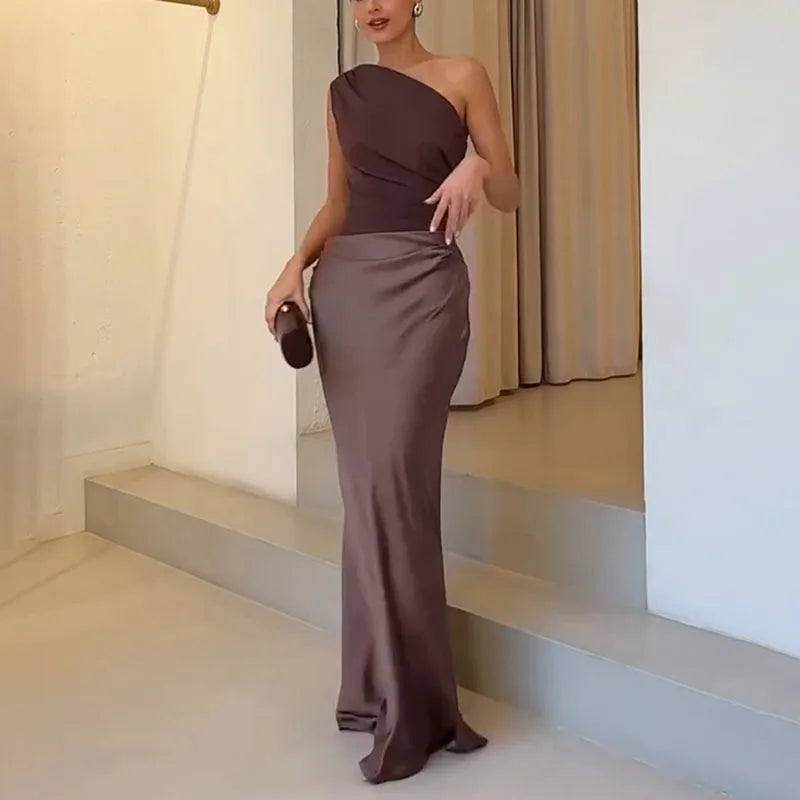 Kuri™ | Elegantes Kleid mit asymmetrischem Kragen