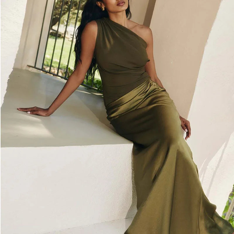 Kuri™ | Elegantes Kleid mit asymmetrischem Kragen