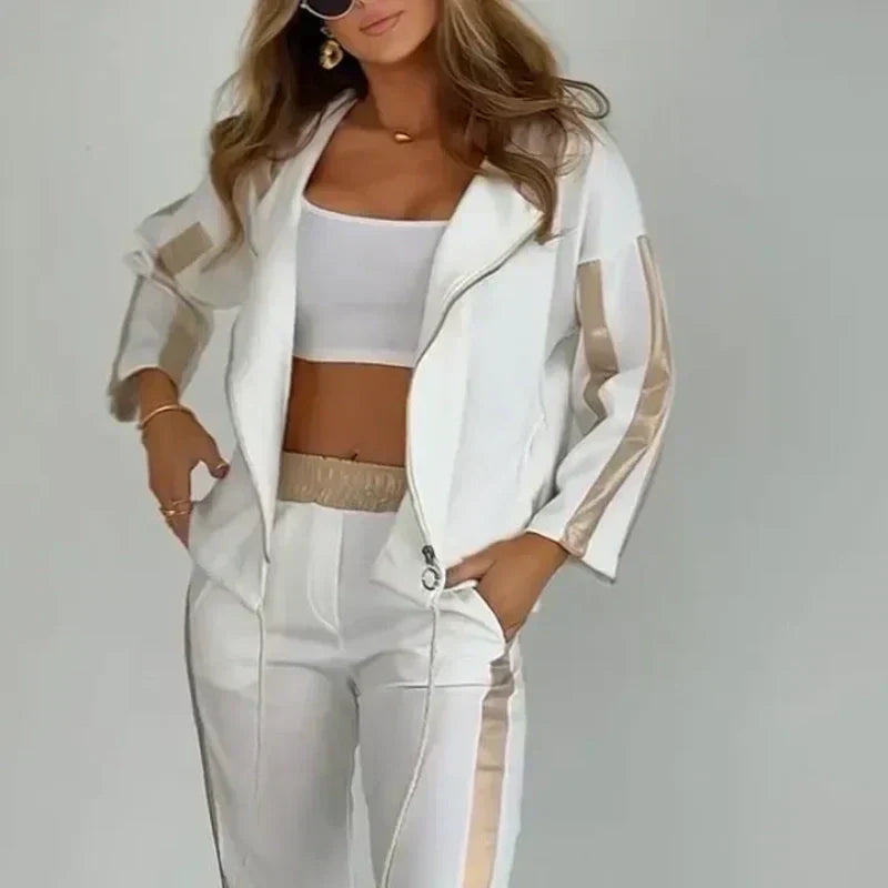 Betsy™ | Gestreiftes Freizeit-Outfit mit Kapuze