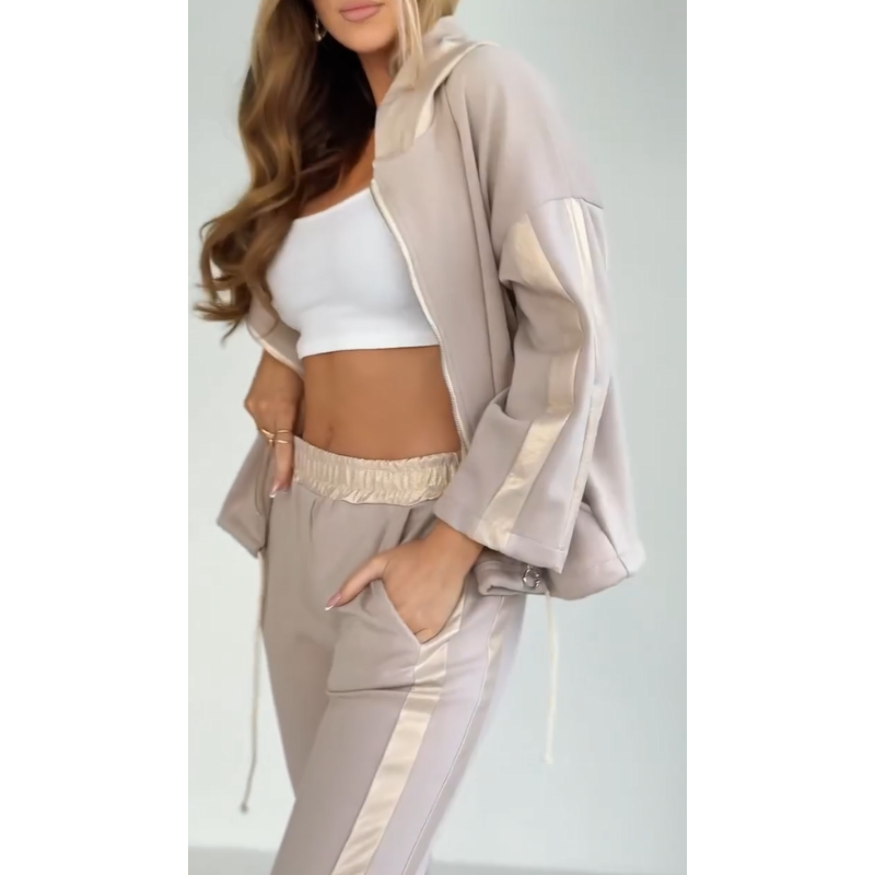 Betsy™ | Gestreiftes Freizeit-Outfit mit Kapuze